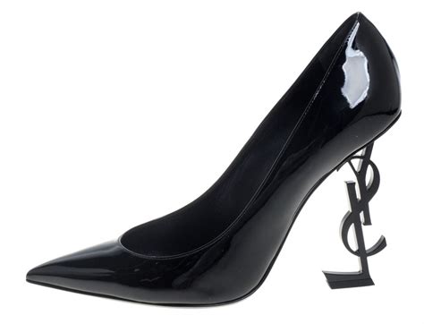 Shoe Spotlight: Saint Laurent Opyum Pumps .